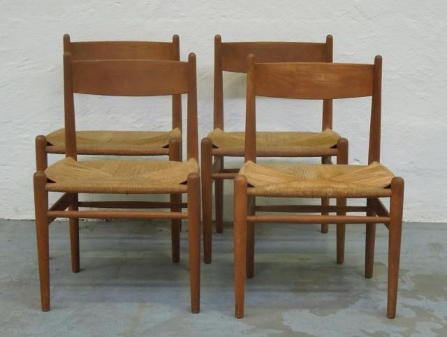 Hans 4 stole af eg med fletsæder. | Auktionshus