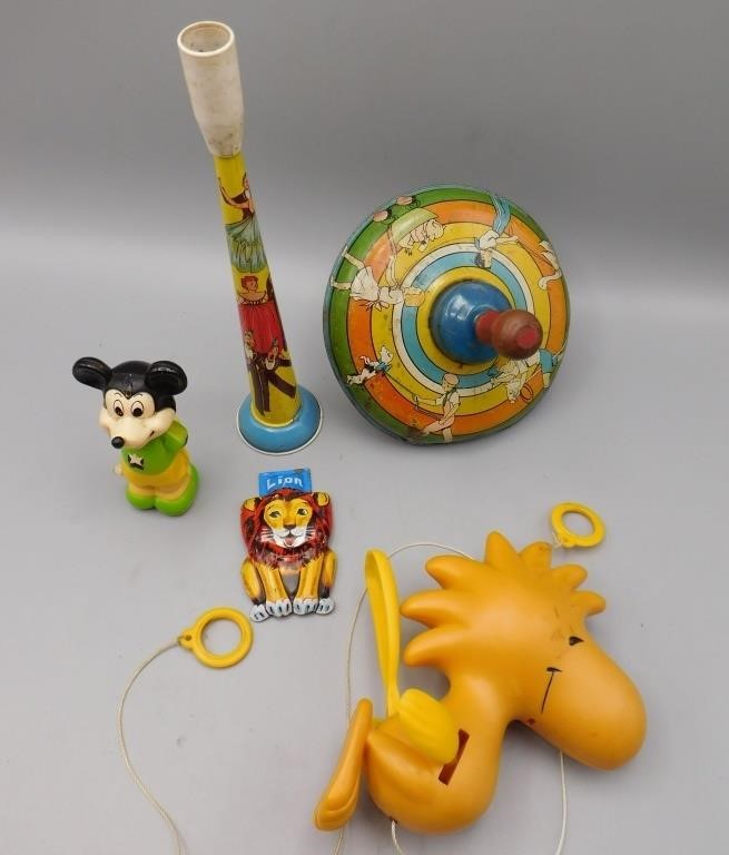 Vintage Peanuts, Walt Disney & Tin Litho Toys