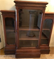 F - CURIO DISPLAY CABINET (C31)