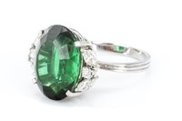 18K GOLD, GREEN TOURMALINE AND DIAMOND RING, 7.6g