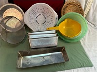**STRAINERS, BAKING TINS & BASKETS