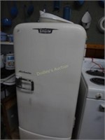 Crosley Shelf Adore 1950S Refrigerator