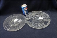 SET OF TWO CRYSTAL SERVING PLATES