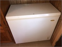 Chest Freezer (Working Great ~ 37" Wide)