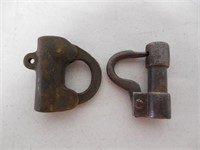 lot of 2 P shaped locks without keys