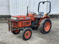 Kubota L2350 Tractor