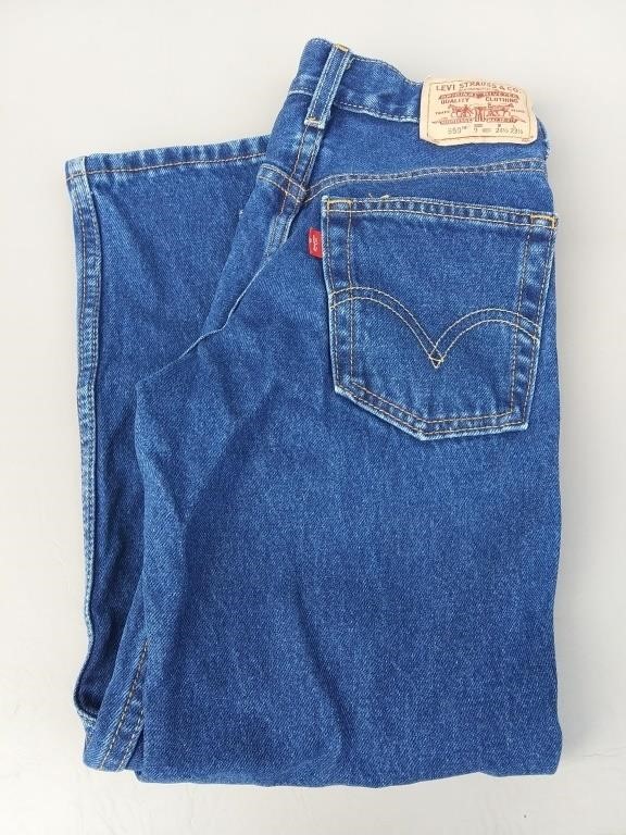 F1) Levis 650 Boys 9 Regular, 24.5 x 23.5, No