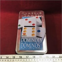 Cardinal Classic Games Dominoes Set