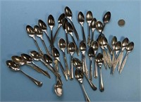 Bag of silver plated & stainless tea spoons