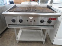 SATURN 3' GAS C/T CHAR BROILER W S/S STAND