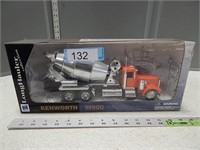 Kenworth W900 cement truck; 1:32 scale