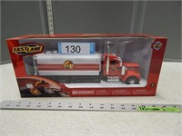 Kenworth petroleum hauler; 1:32 scale