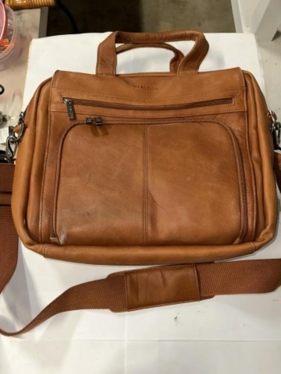 KENNETH COLE LEATHER COMPUTER SATCHEL