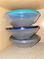 Lot of three plastic Meal  Bowls