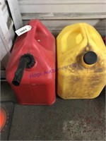 PAIR OF 5 GALLON PLASTIC GAS CANS, RED/ YELLOW