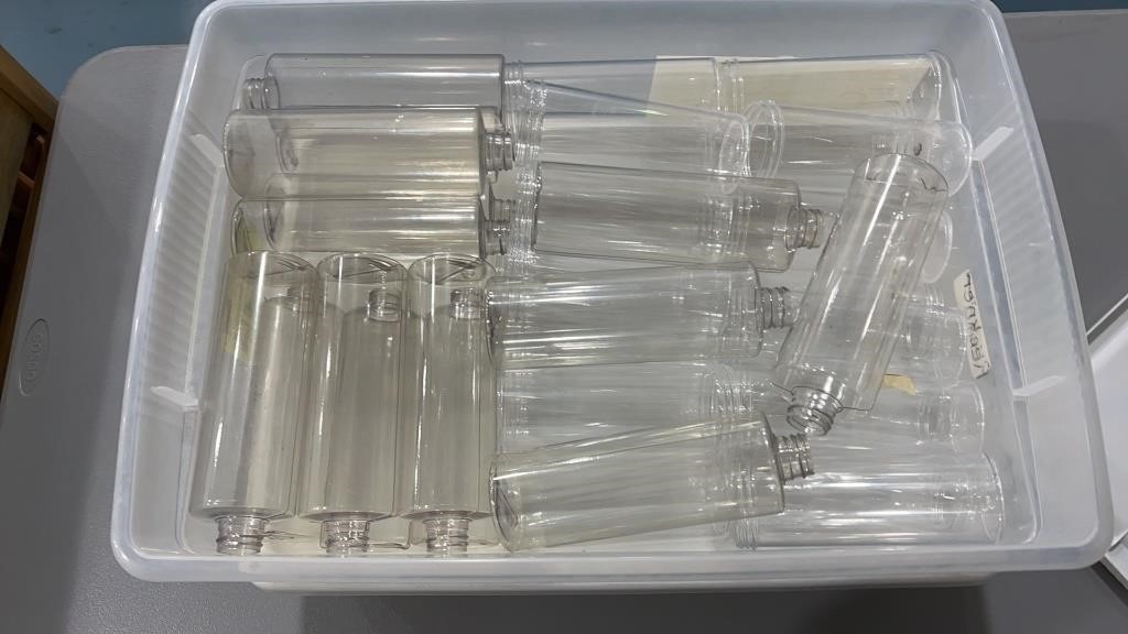 Plastic Tube Containers for Science, roughly 25