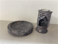(2) Pieces Decorative Accessories