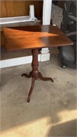 Early Tilt Top Table