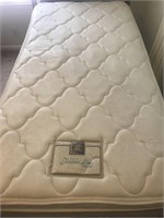 Englander Pillow Top Twin Mattress & Box Spring