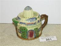 Vintage 2pc Ceramic Juicer Cottage 5.25" Tall