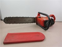 HOMELITE Chainsaw w/ Extra Chains