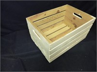 WHITE PAINTED WOODEN CRATE