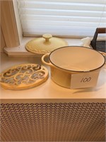 yellow enameled cast iron bean pot/lid/trivet set