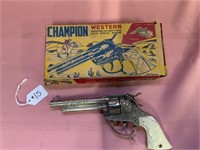 Champion Western repeating (50 Shot) pistol