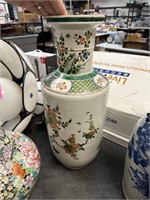 LARGE CHINESE PORCELAIN VASE