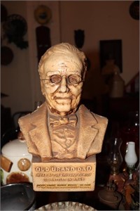 Old Grand-Dad Head of the Bourbon Family U. S.