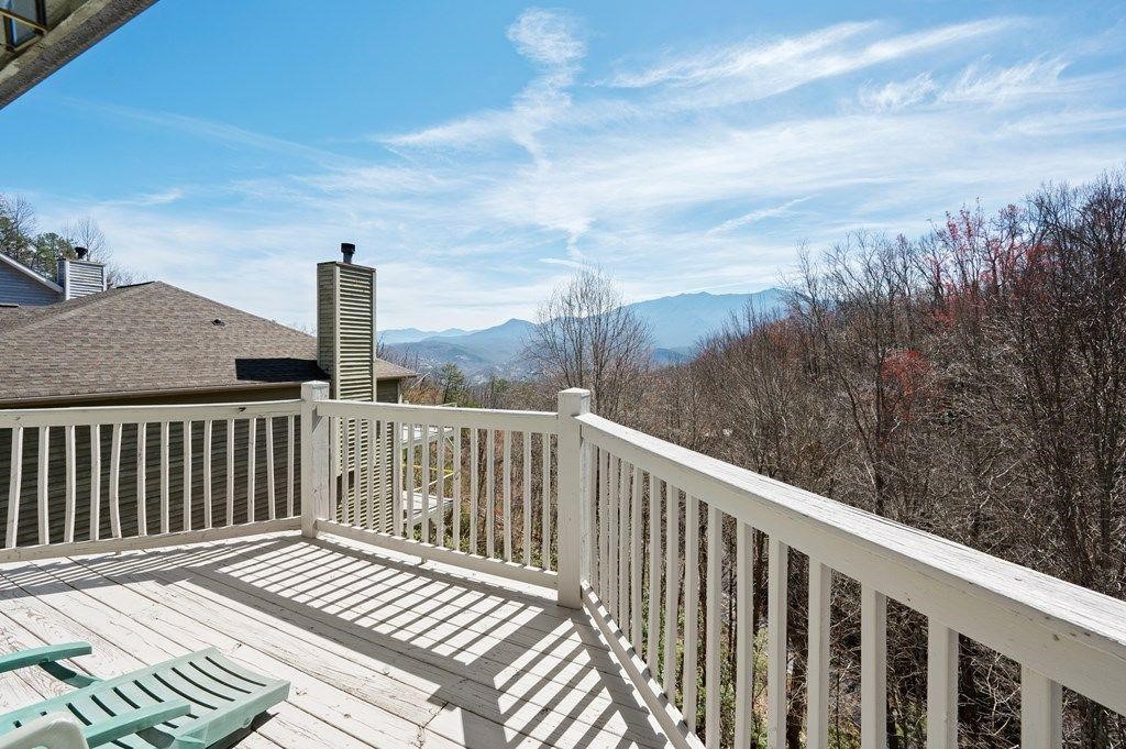 921 Woodsmoke Way GATLINBURG, TN 37738