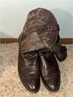 Brown cowboy boots, size 11 D