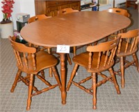 Vintage Table & Chairs - Maple with Two Leafs