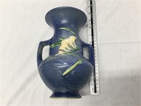 Roseville 122 - 8 in. vase