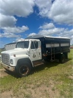 1982 IH S Series Grain Truck