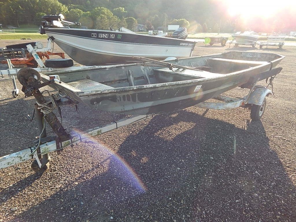 1977 Monarch 14' flat bottom boat with trailer; bi