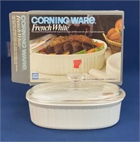 Corning ware French White 2 1/2qt covered