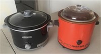 Pair of Crock Pots - TESTED AND WORKING