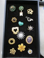 tray lot of (13) brooches