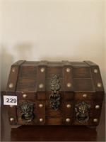 BAR CHEST W/ SHOT GLASSES AND DECANTER