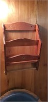 American eagle rack with paper towel holder