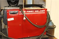 Century 105/90 Amp Wire Welder W/ Bottle & Gauge