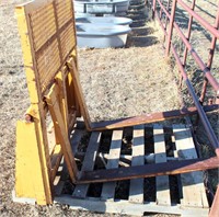 Skid Steer Attachment w/Forks