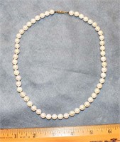 18" WHITE PEARL NECKLACE W/ 14K CLASP