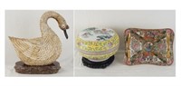 Chinese Export Porcelain and Swan 3pcs