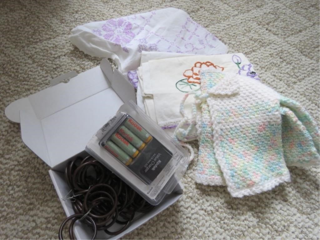 BABY SWEATER, RECHARGABLE BATTERIES, HOOKS