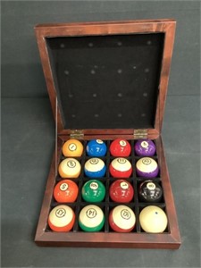American Heritage Billiard Balls,Box