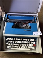 Montgomery Ward Escort 44 Typewriter