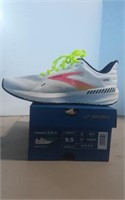 Brooks "Launch GTS 9" Womens Shoes-Size 9.5