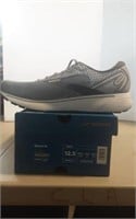 Brooks "Ghost 14" men's shoes-Size 12.5